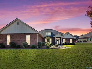 131 Harbor Glen Drive SW, Madison, AL 35756