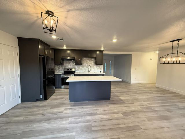 19232 Deane Drive, Madera, CA 93638