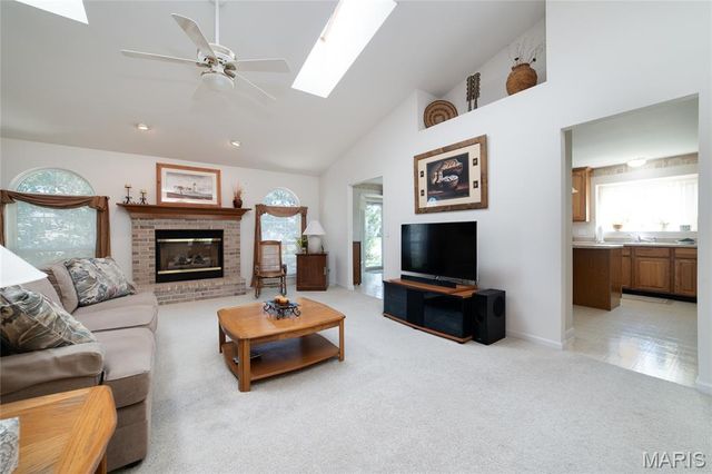 1354 Presidents Landing Drive, O'fallon, MO 63366
