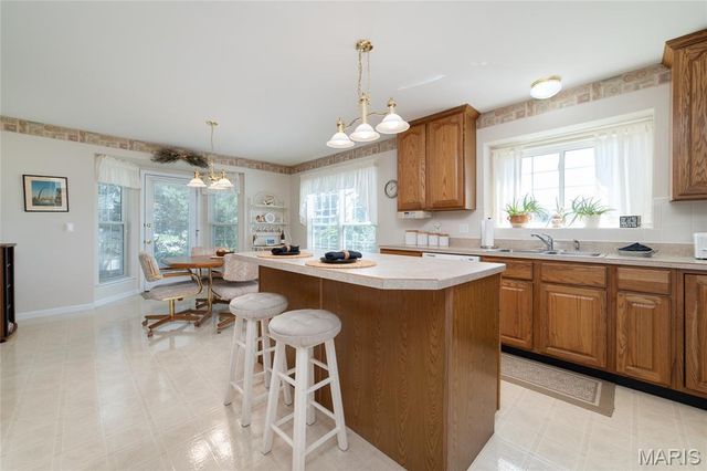 1354 Presidents Landing Drive, O'fallon, MO 63366