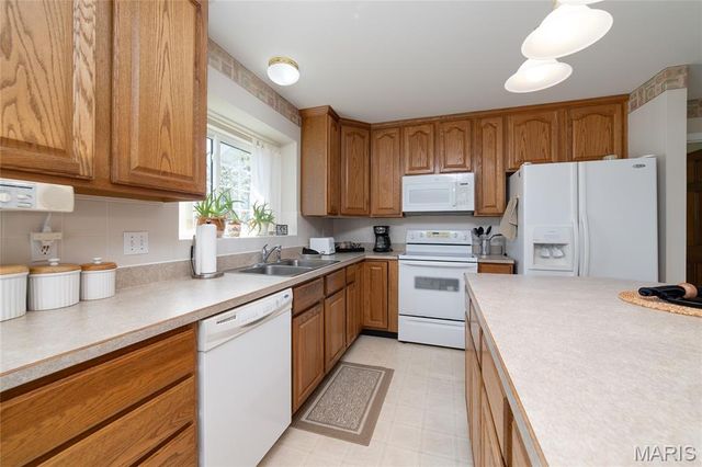 1354 Presidents Landing Drive, O'fallon, MO 63366