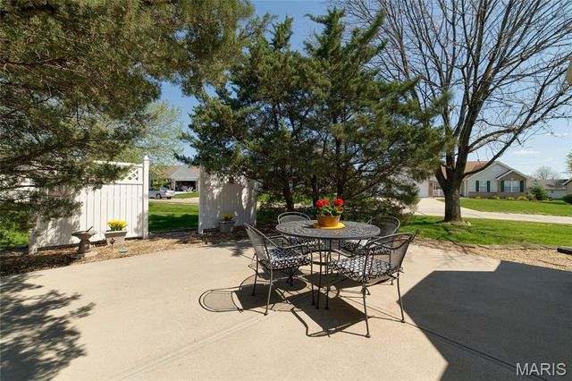 1354 Presidents Landing Drive, O'fallon, MO 63366
