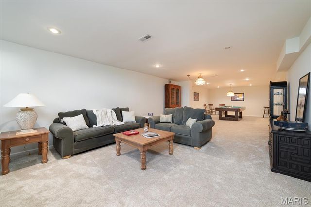 1354 Presidents Landing Drive, O'fallon, MO 63366