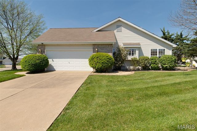 1354 Presidents Landing Drive, O'fallon, MO 63366