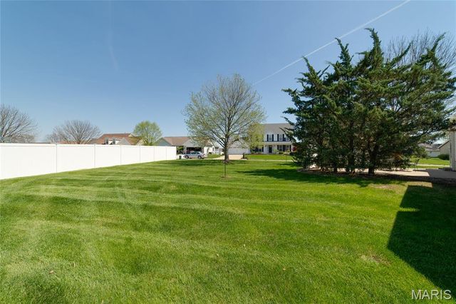 1354 Presidents Landing Drive, O'fallon, MO 63366