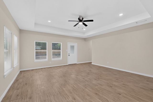 724 N Clements Street, Gainesville, TX 76240