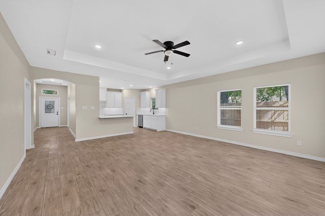 724 N Clements Street, Gainesville, TX 76240