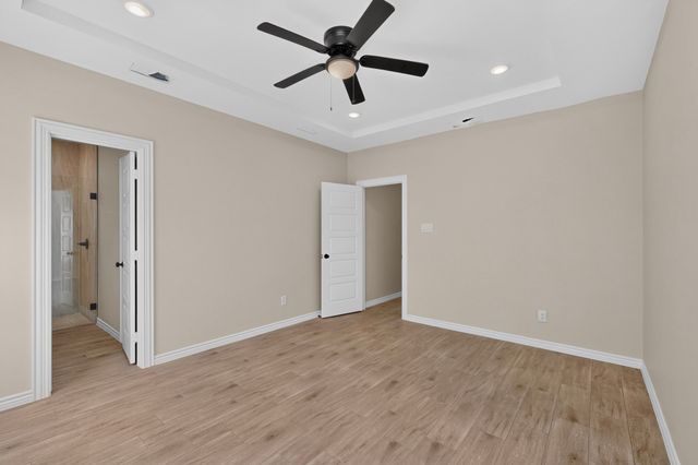 724 N Clements Street, Gainesville, TX 76240