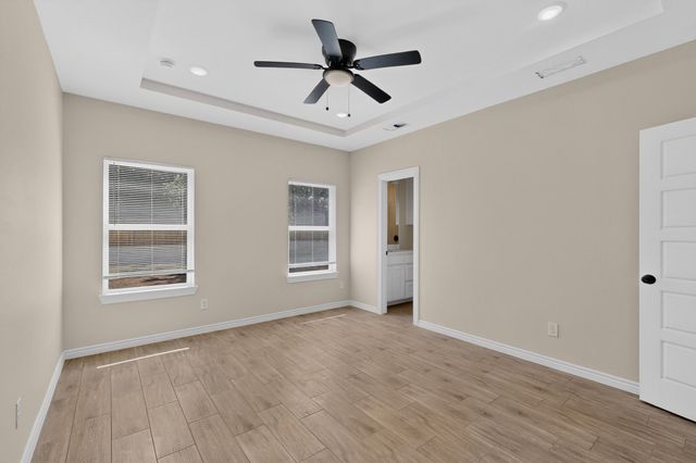 724 N Clements Street, Gainesville, TX 76240