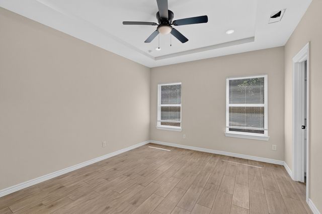 724 N Clements Street, Gainesville, TX 76240