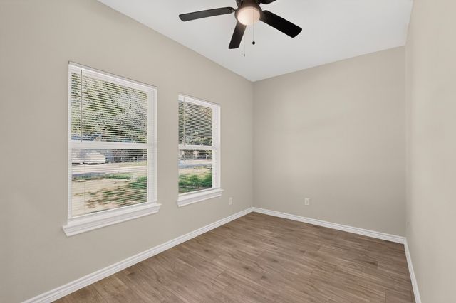 724 N Clements Street, Gainesville, TX 76240