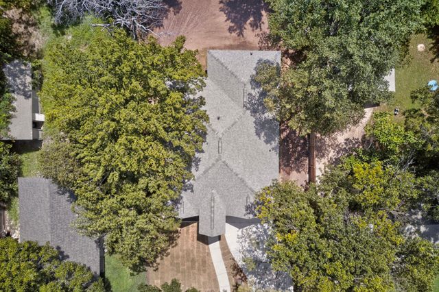724 N Clements Street, Gainesville, TX 76240