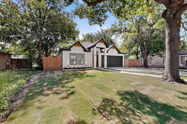 724 N Clements Street, Gainesville, TX 76240