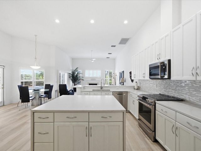 19107 BECKETT DRIVE, Odessa, FL 33556