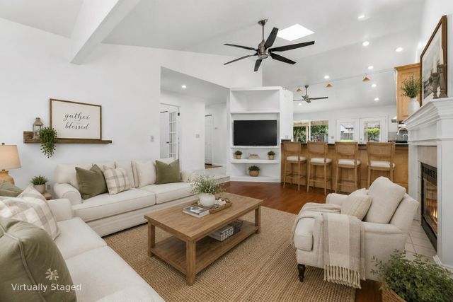 1191 Trieste Drive, Hollister, CA 95023
