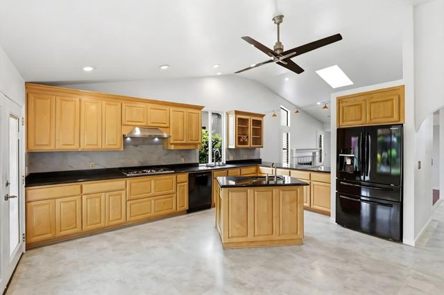 1191 Trieste Drive, Hollister, CA 95023