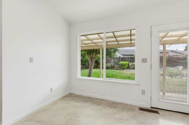 1191 Trieste Drive, Hollister, CA 95023