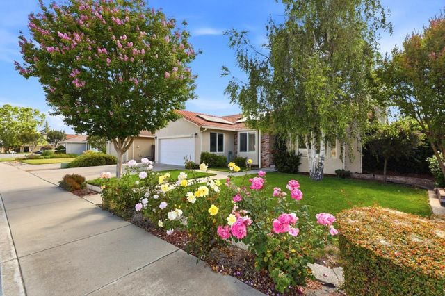 1191 Trieste Drive, Hollister, CA 95023