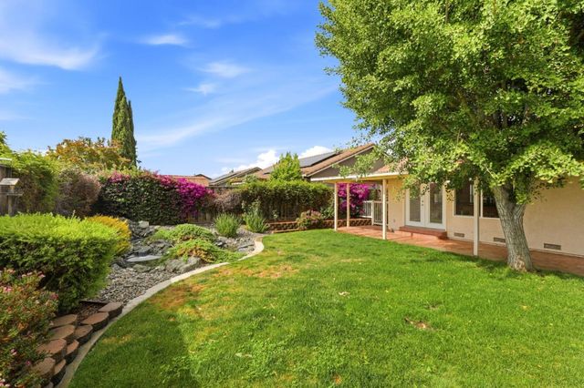 1191 Trieste Drive, Hollister, CA 95023