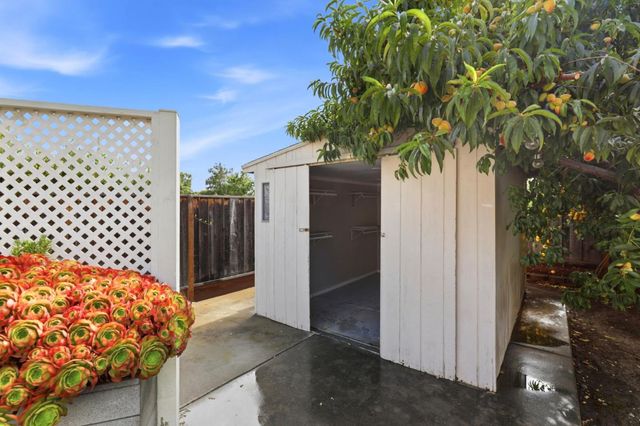 1191 Trieste Drive, Hollister, CA 95023