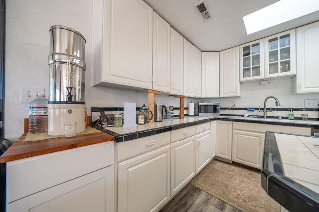 7254 Abutment Way, Igo, CA 96047