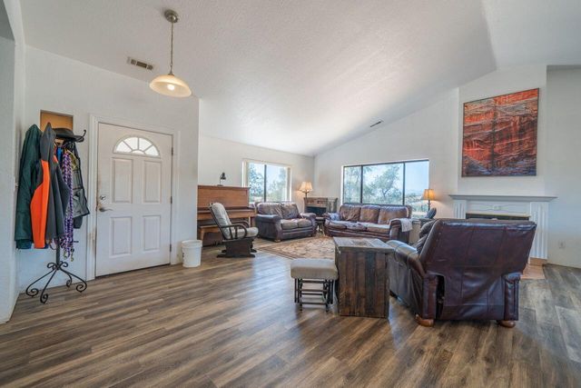 7254 Abutment Way, Igo, CA 96047