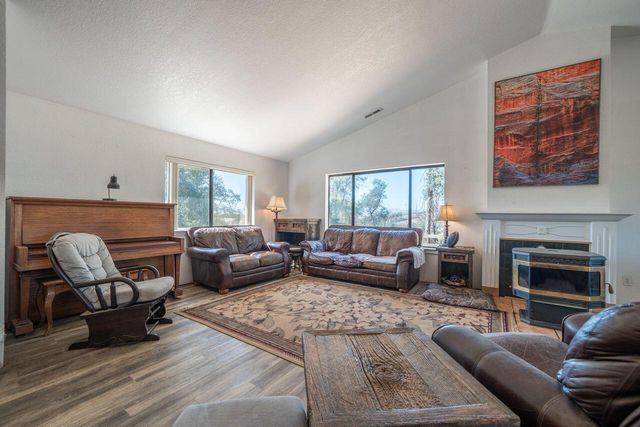 7254 Abutment Way, Igo, CA 96047