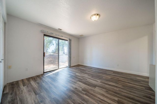 7254 Abutment Way, Igo, CA 96047