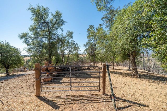 7254 Abutment Way, Igo, CA 96047