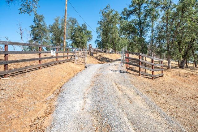 7254 Abutment Way, Igo, CA 96047