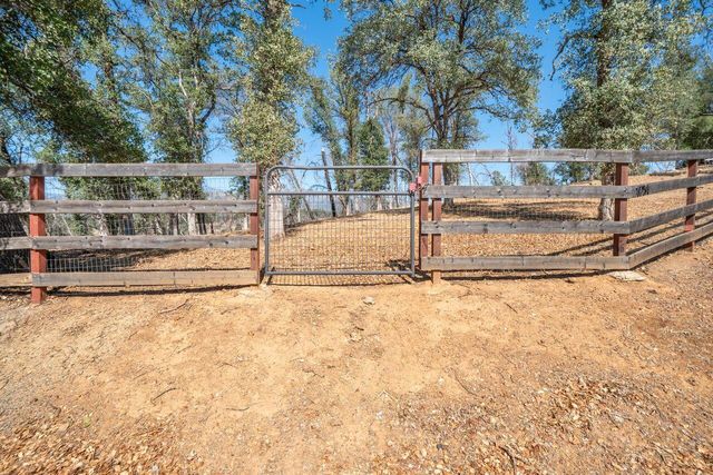 7254 Abutment Way, Igo, CA 96047