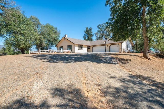 7254 Abutment Way, Igo, CA 96047