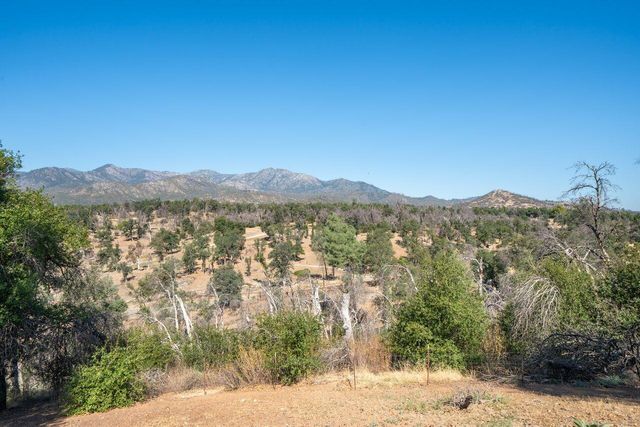 7254 Abutment Way, Igo, CA 96047