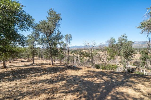 7254 Abutment Way, Igo, CA 96047
