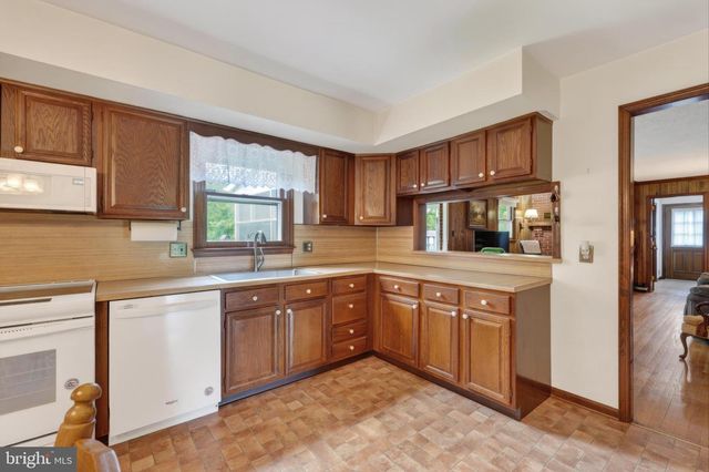114 W SAVANNAH DR, Bear, DE 19701