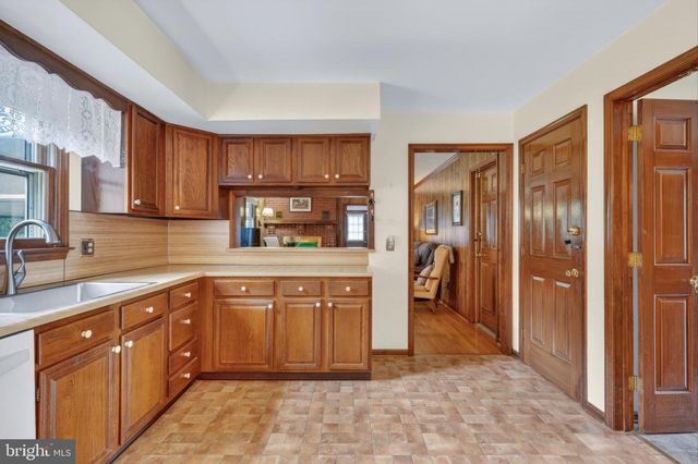 114 W SAVANNAH DR, Bear, DE 19701