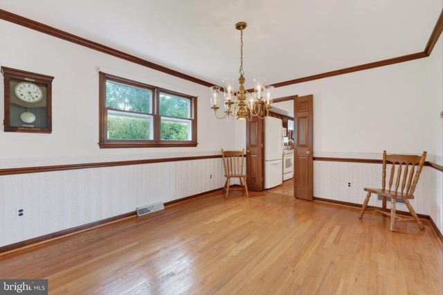 114 W SAVANNAH DR, Bear, DE 19701