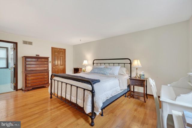 114 W SAVANNAH DR, Bear, DE 19701