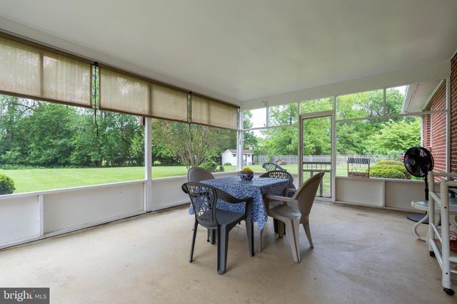 114 W SAVANNAH DR, Bear, DE 19701
