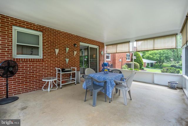 114 W SAVANNAH DR, Bear, DE 19701