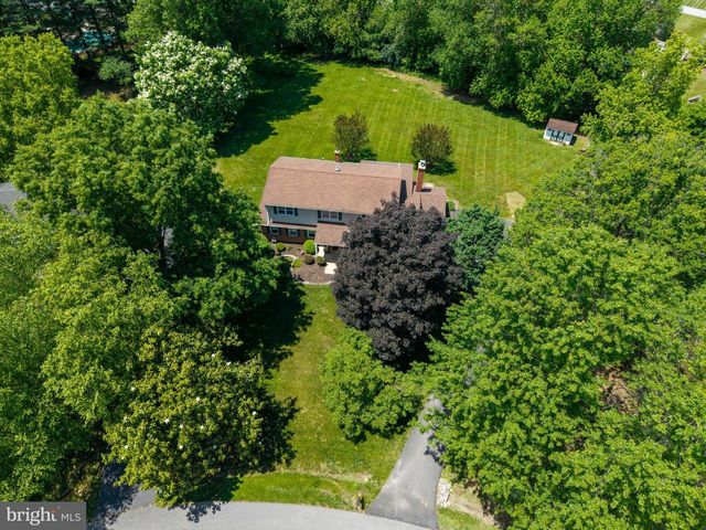 114 W SAVANNAH DR, Bear, DE 19701