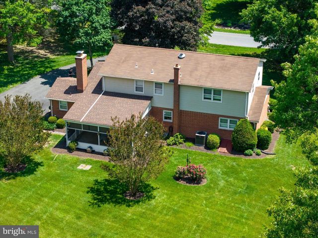 114 W SAVANNAH DR, Bear, DE 19701