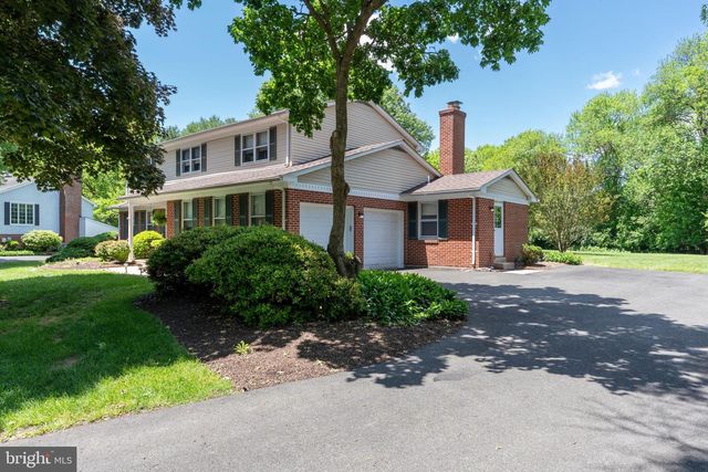 114 W SAVANNAH DR, Bear, DE 19701