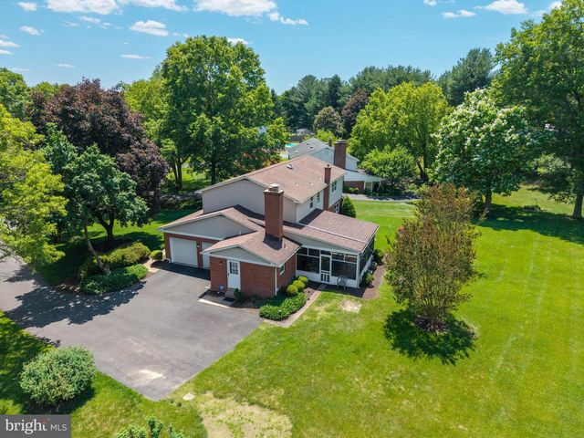 114 W SAVANNAH DR, Bear, DE 19701