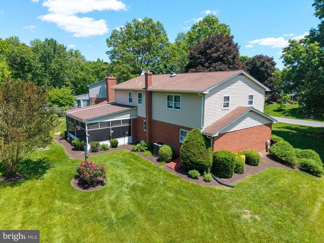 114 W SAVANNAH DR, Bear, DE 19701