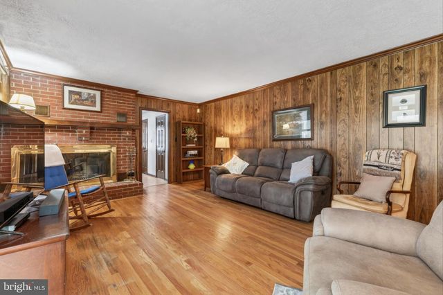 114 W SAVANNAH DR, Bear, DE 19701