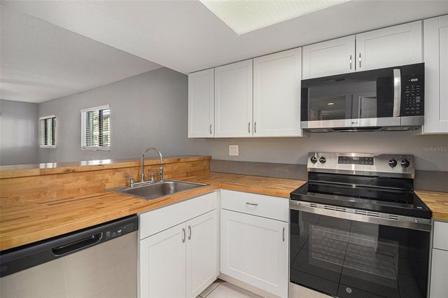 425 CATAMARAN DRIVE 71, Merritt Island, FL 32952