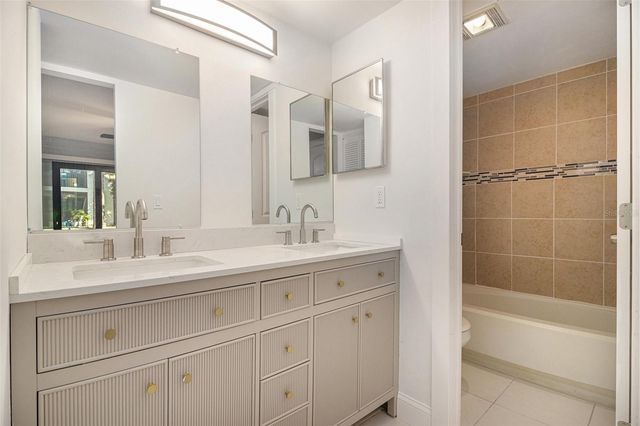 425 CATAMARAN DRIVE 71, Merritt Island, FL 32952