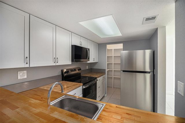 425 CATAMARAN DRIVE 71, Merritt Island, FL 32952