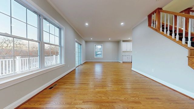 112 River Road, Shelton, CT 06484